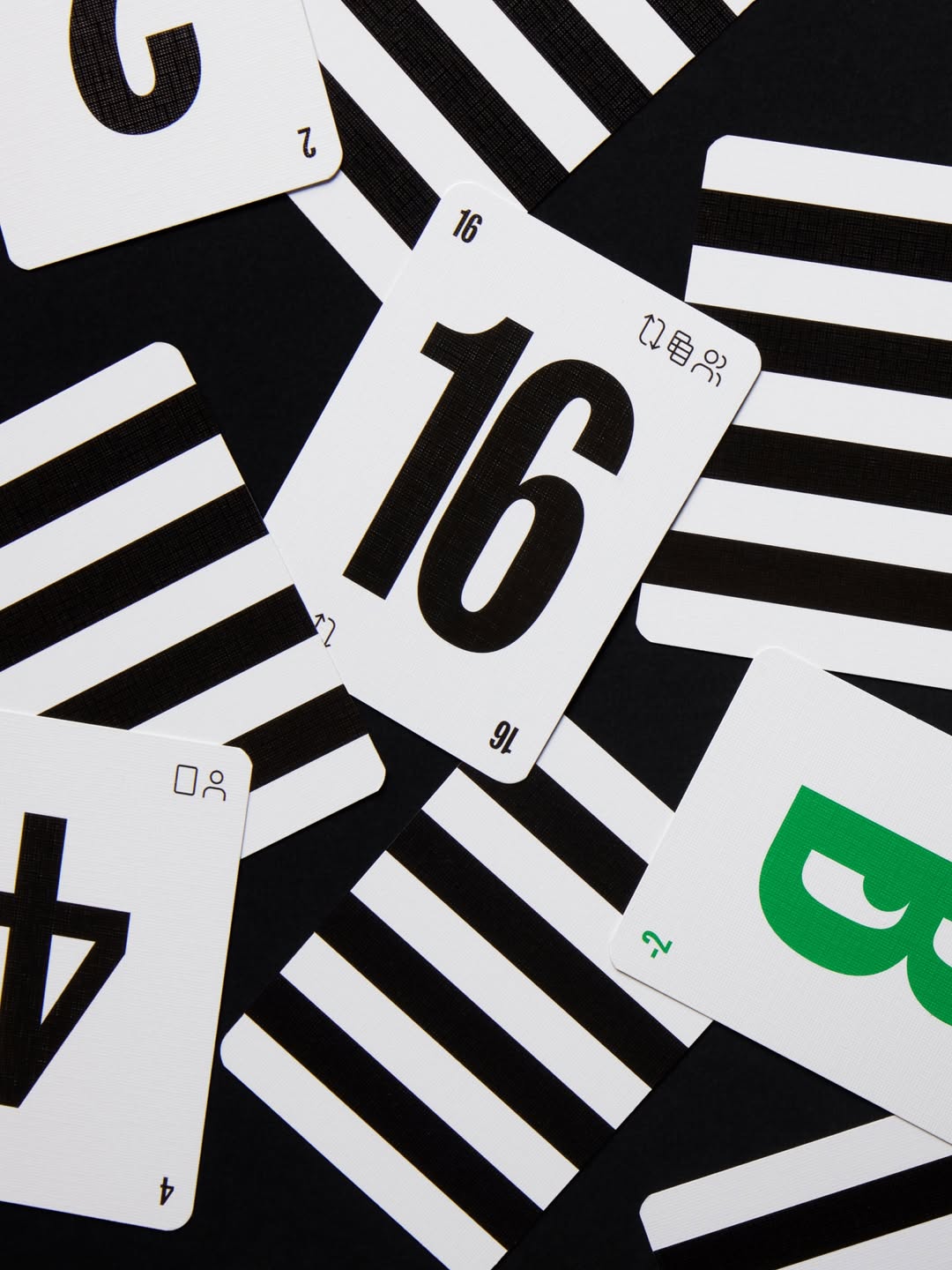 BANDIT Karten ausgebreitet - Spielkarten Design